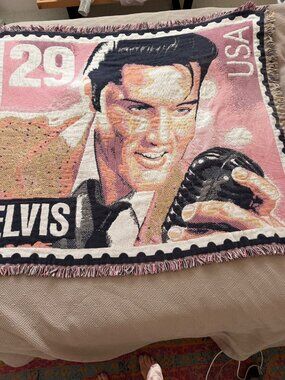 Goodwin Weaver1992 Pink Iconic Elvis Presley 29c Post Stamp Fringe Throw Blanket
